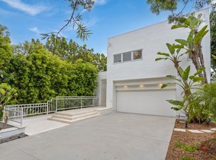 7582 Mulholland Dr, Los Angeles, CA 90046