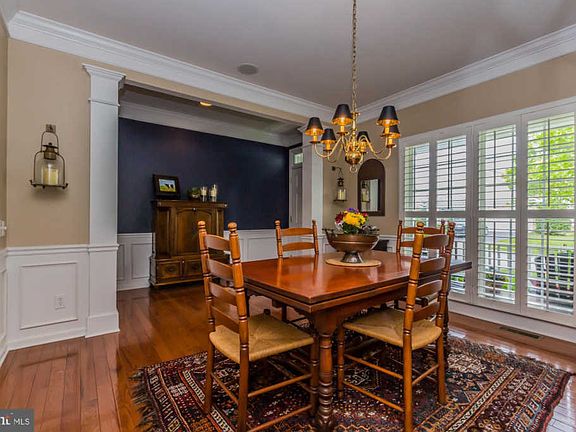 5th image of 119 Lantana Dr