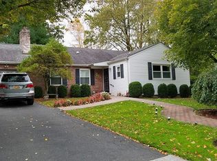 67 Hilary Cir, New Rochelle, NY 10804