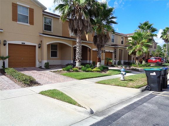2nd image of 11061 Savannah Landing Cir