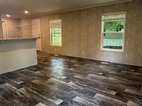 3rd image of 2414 E Main St Lot 32
