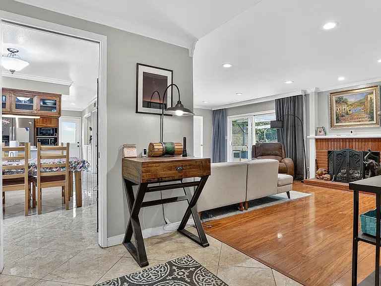 212 E Avenida De Los Arboles — Photo 23