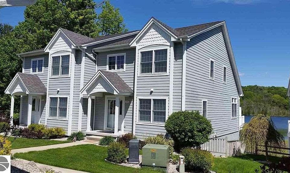 1st image of 2836 W Shore Dr