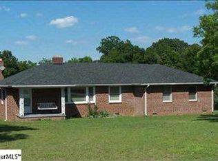 609 Hood Creek Rd, Laurens, SC 29360