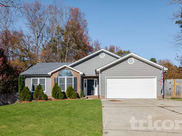 1305 Rock Knoll Dr, Charlotte, NC 28214