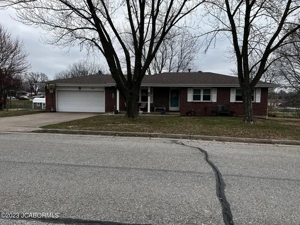 900 Latham Rd, California, MO 65018