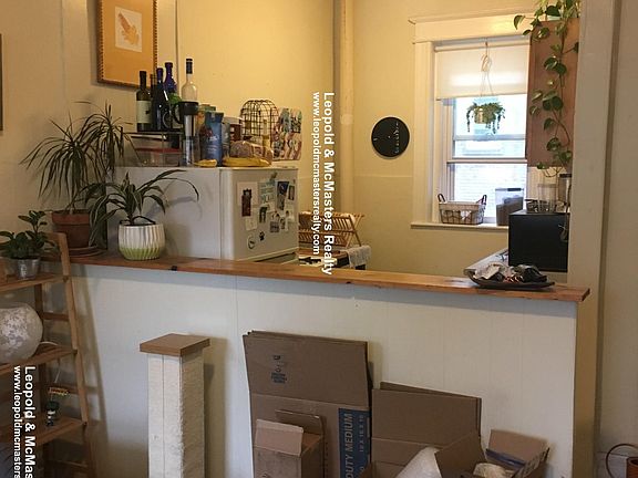 3rd image of 37 Woodstock Ave #2