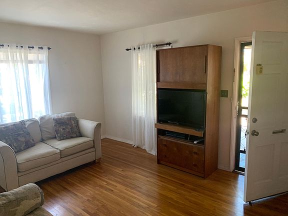 4th image of 10803 Jefferson Blvd