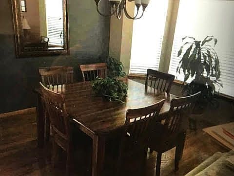DINNING ROOM