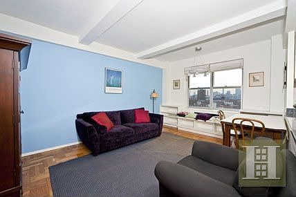 3rd image of 500-502 Grand St