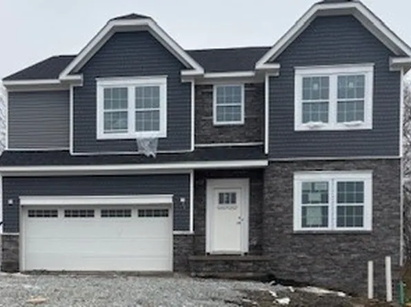 426 Millstone Ln, Finleyville, PA 15332