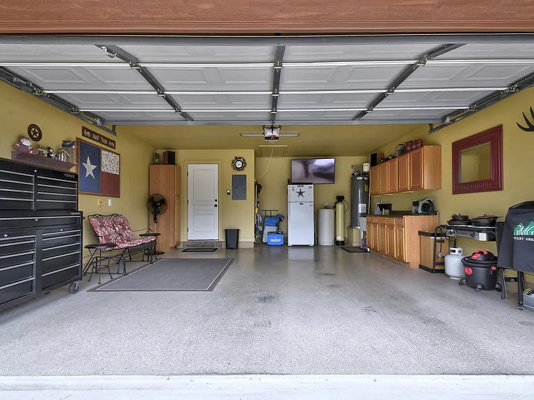 2251 Hazelwood Dr — Photo 24