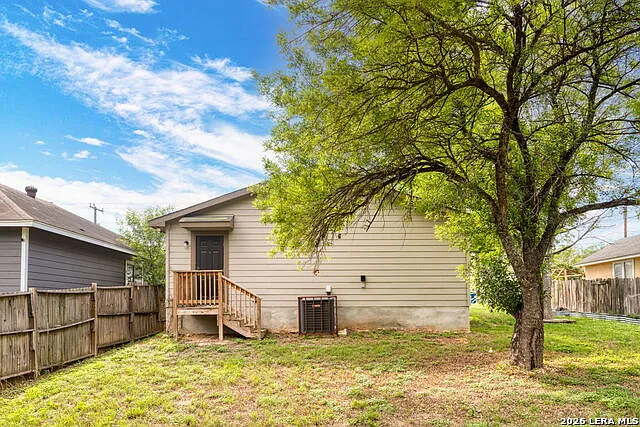 2718 Bermuda Dr — Photo 18