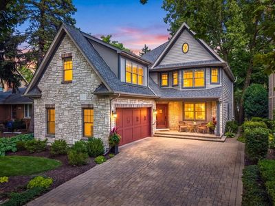 650 N Webster St, Naperville, IL, 60563
