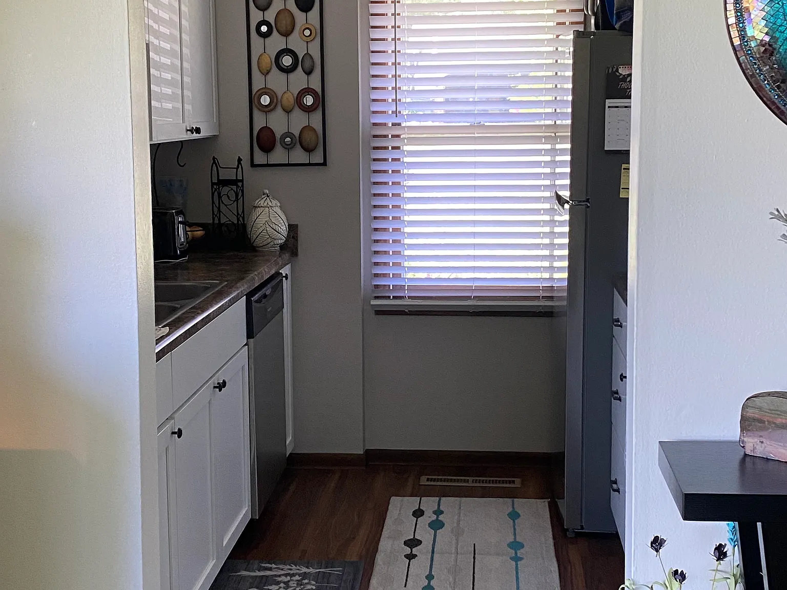 2 bed, 900 sqft, $1,200 — Photo 3