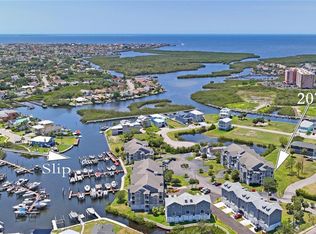 5727 Biscayne Ct APT 207, New Port Richey, FL 34652