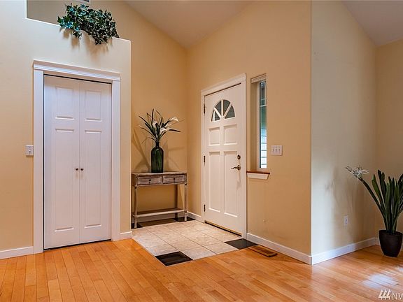 4th image of 53 Alderwood Pl