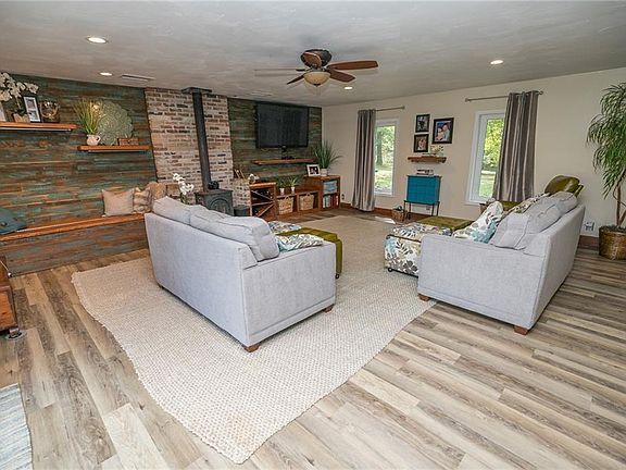 5th image of 4918 Sherman Wood Dr