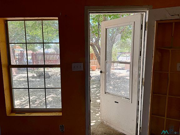 5th image of 510 N Ash St