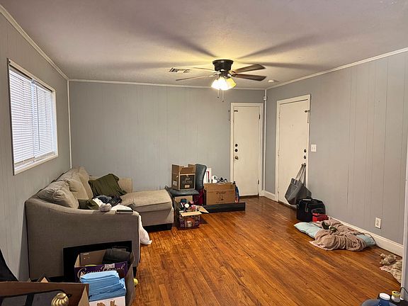 5th image of 2942 Boren Ave