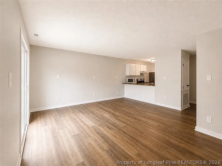 1422 Tangora Ln — Photo 3