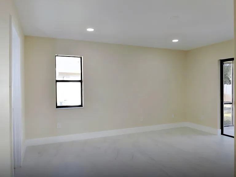 11516 SW 54th St — Photo 34