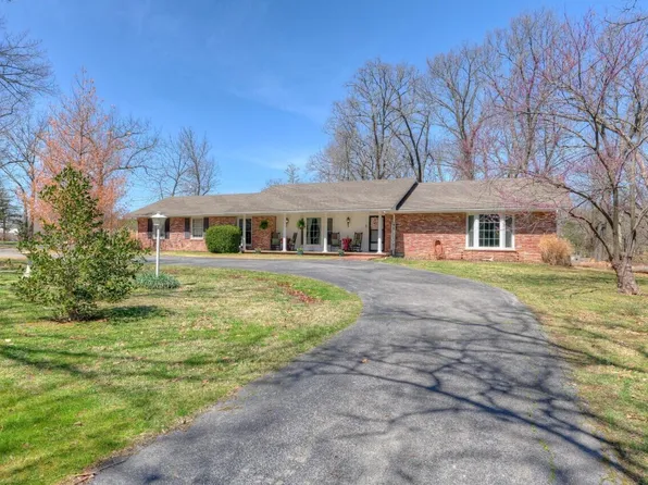 13655 Kentwood Ln, Neosho, MO 64850