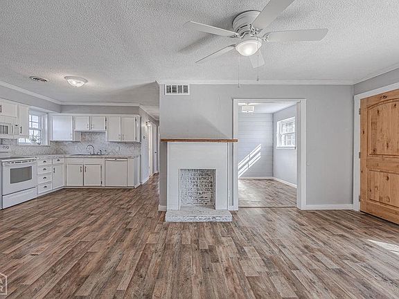 4th image of 1709 Meadow Ln