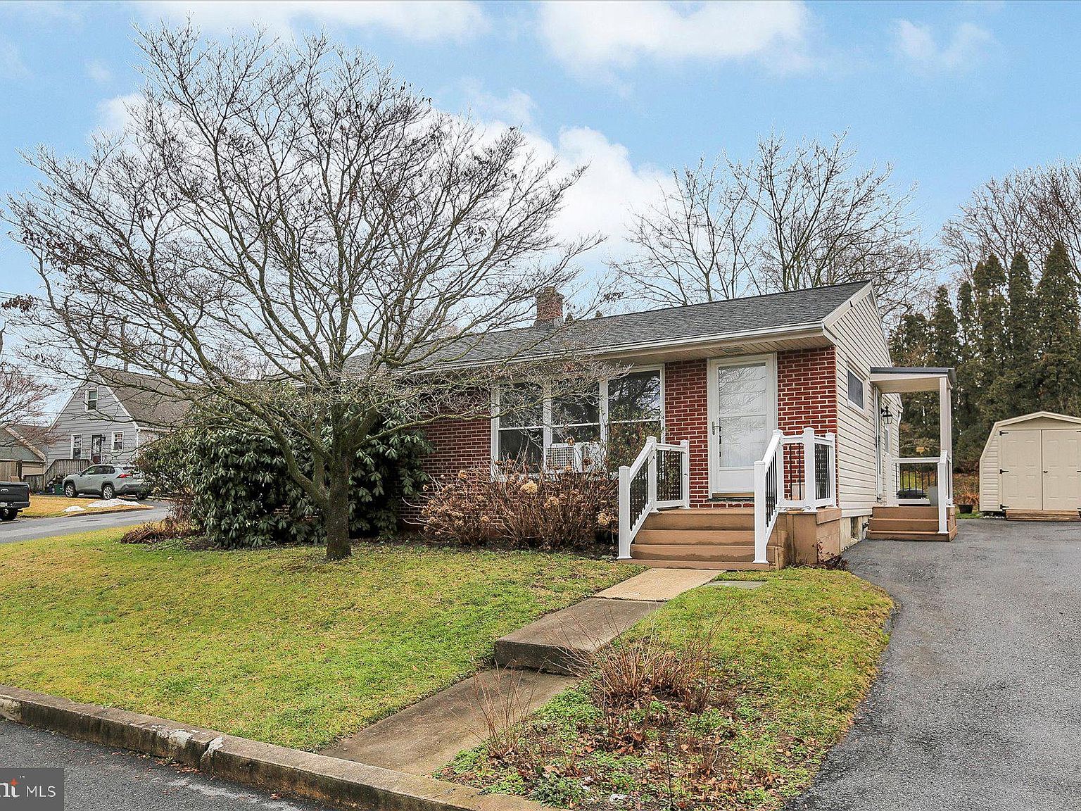 414 E New St, Mountville, PA 17554 Zillow