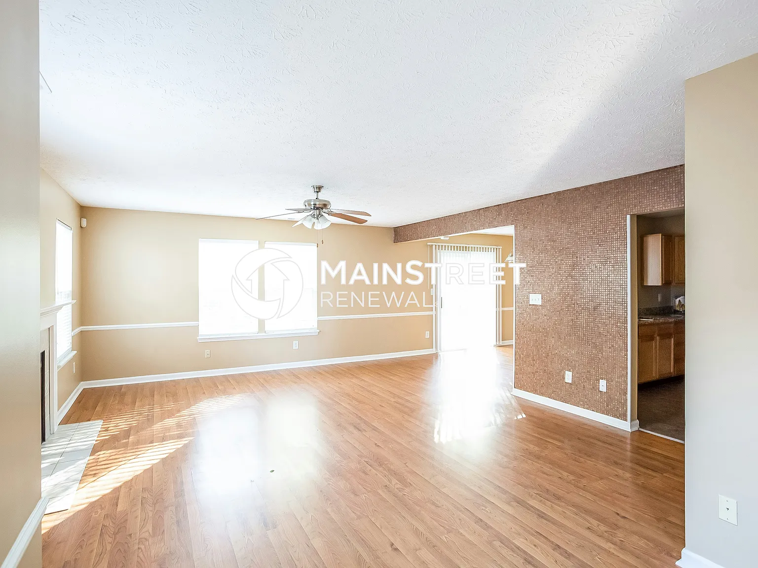 2279 Salem Park Dr — Photo 2
