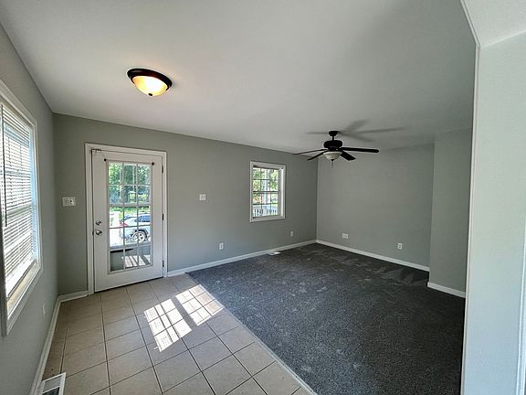 5th image of 2502 Wood St