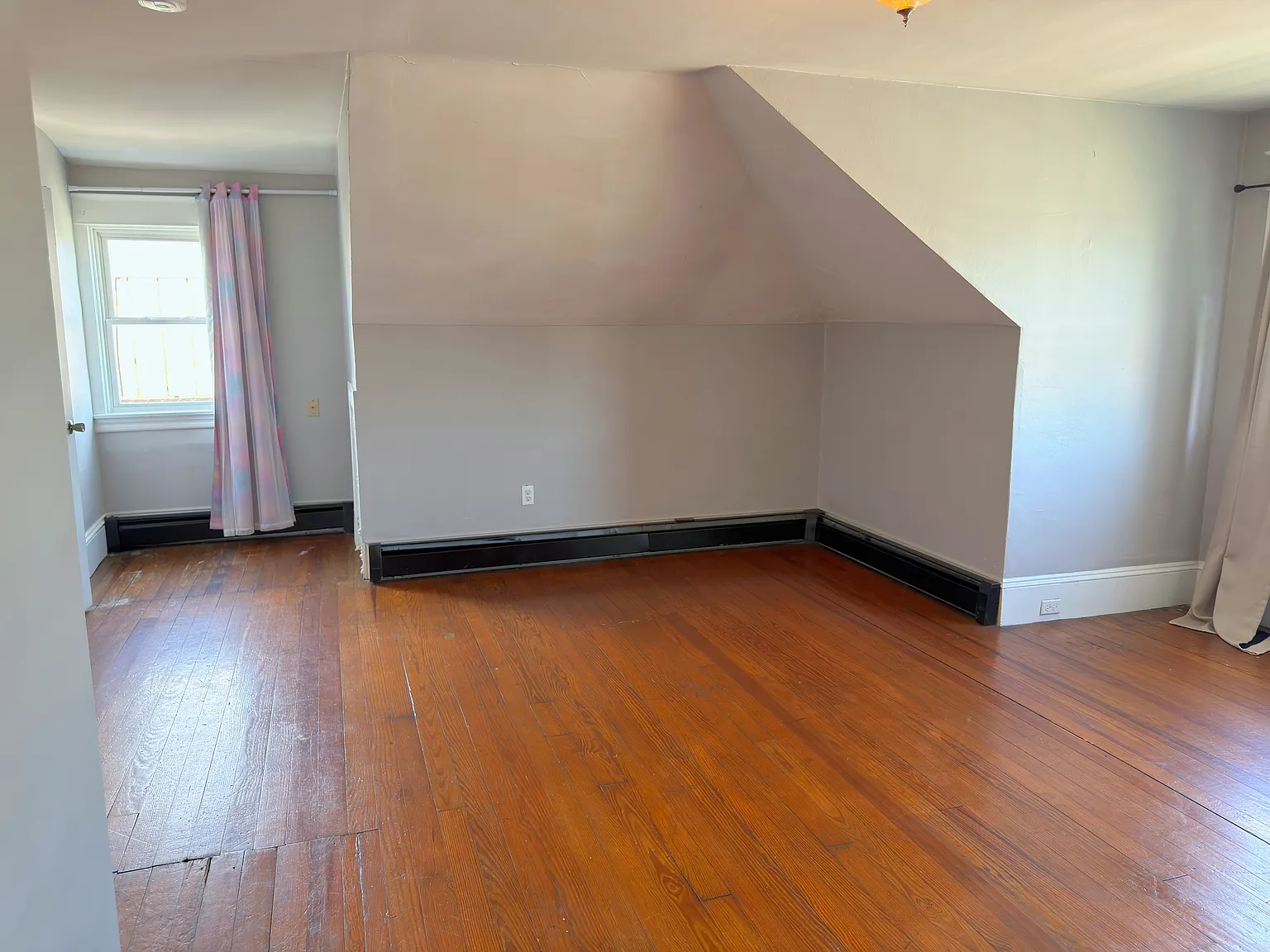 618 Reservoir Ave — Photo 3