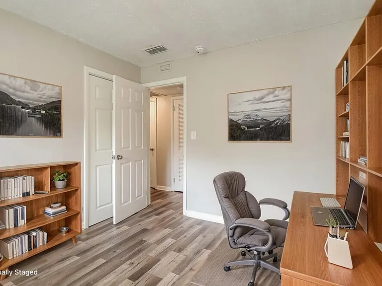 6511 Burgundy Rd S — Photo 15