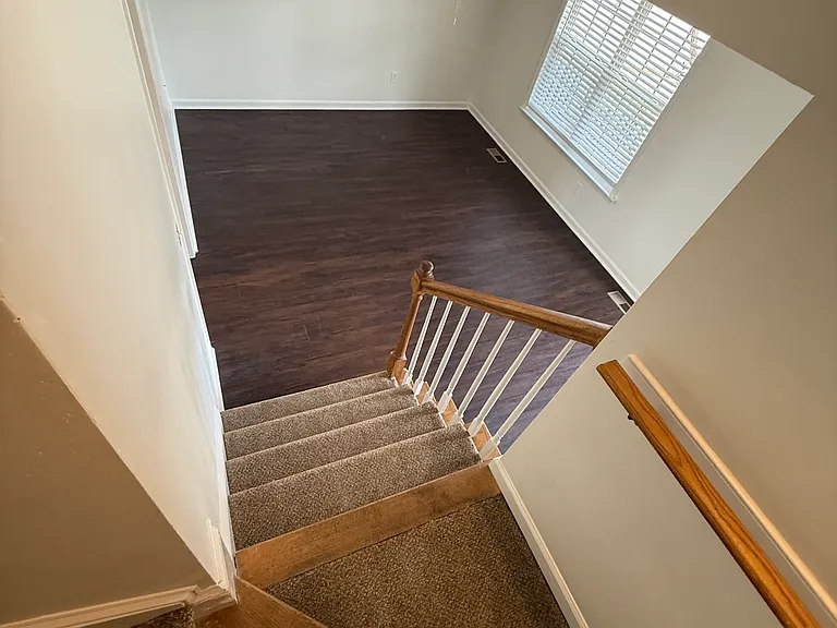 103 Wimbledon Ct — Photo 37