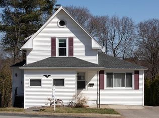 22 Gordon St, Worcester, MA 01604