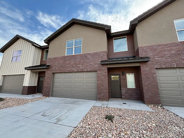 73 N 520 W #11 — Photo 1