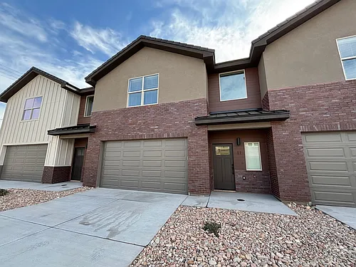 73 N 520 W Photo 1