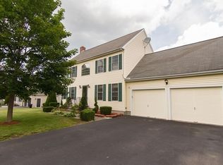 30 Esker Ln, Attleboro, MA 02703