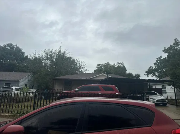 3206 Poinsettia Dr, Dallas, TX 75211