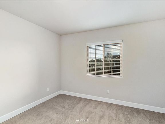 4th image of 4130 186th Street Ct E