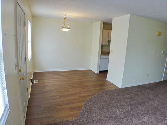 2nd image of 112 Orth Dr #112