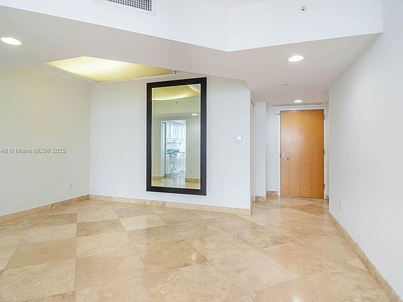 5th image of 21055 Yacht Club Dr APT 2104