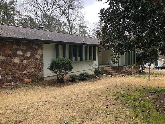 3rd image of 359 Burgundy Ln