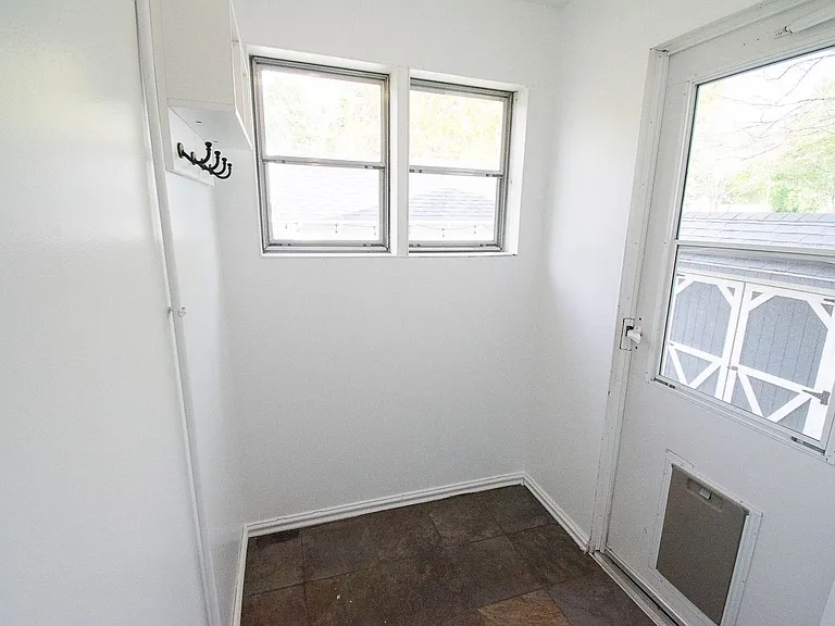801 6th Ave SW — Photo 14