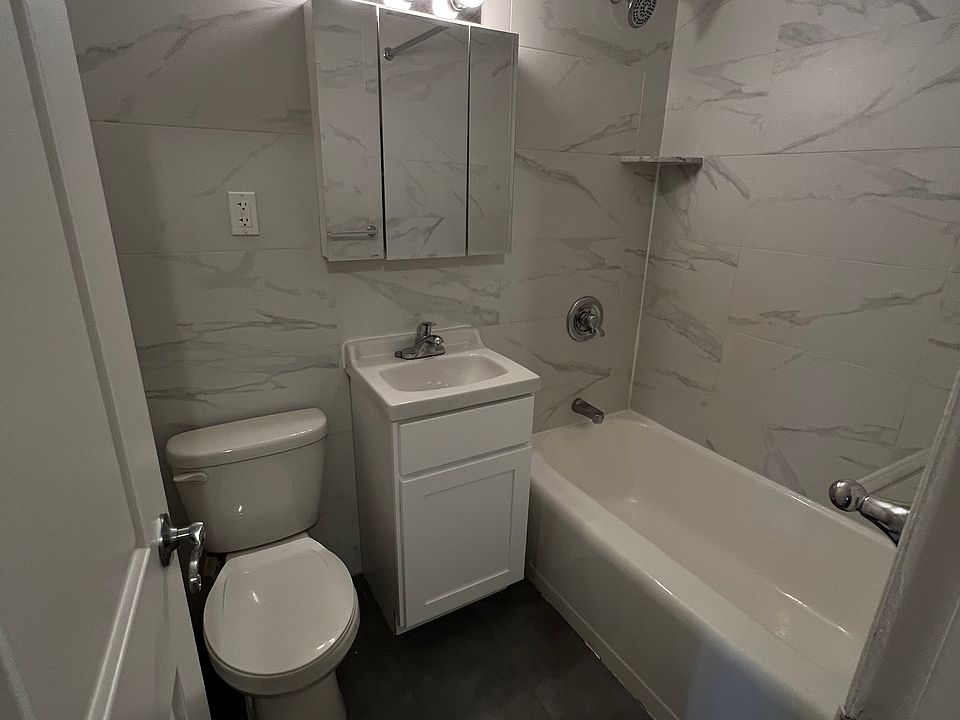 2nd image of 14340 41st Ave APT 3C