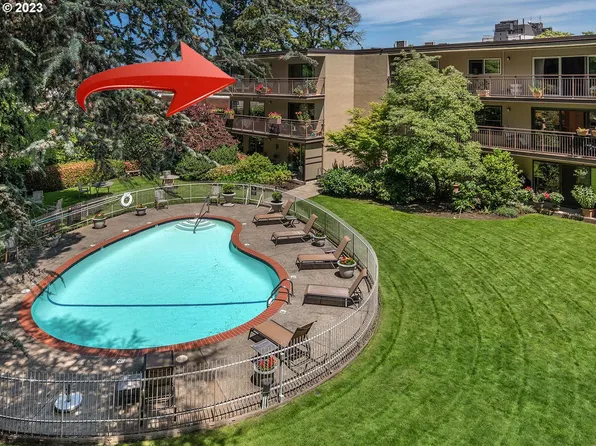 2393 SW Park Pl Unit 302, Portland, OR 97205