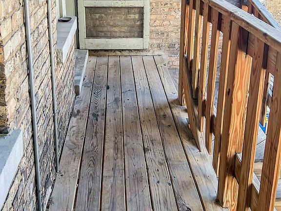 4th image of 650 W Arlington Pl APT 2