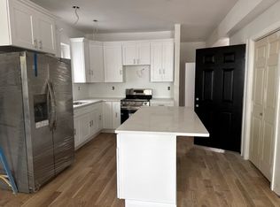 696 Martin Luther King Blvd #2, Newark, NJ 07102