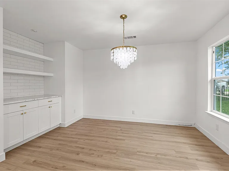 409 Avenue R — Photo 6