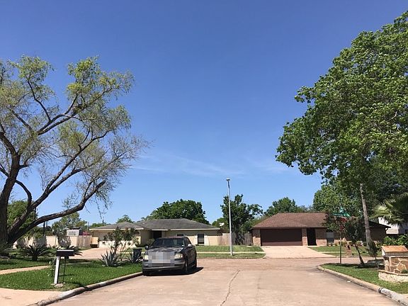 4th image of 10402 Townhall Ln
